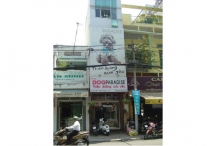 Nhà mặt tiền đường Nguyễn Thiện Thuật, phường 1, quận 3, thuận lợi buôn bán, kinh doanh